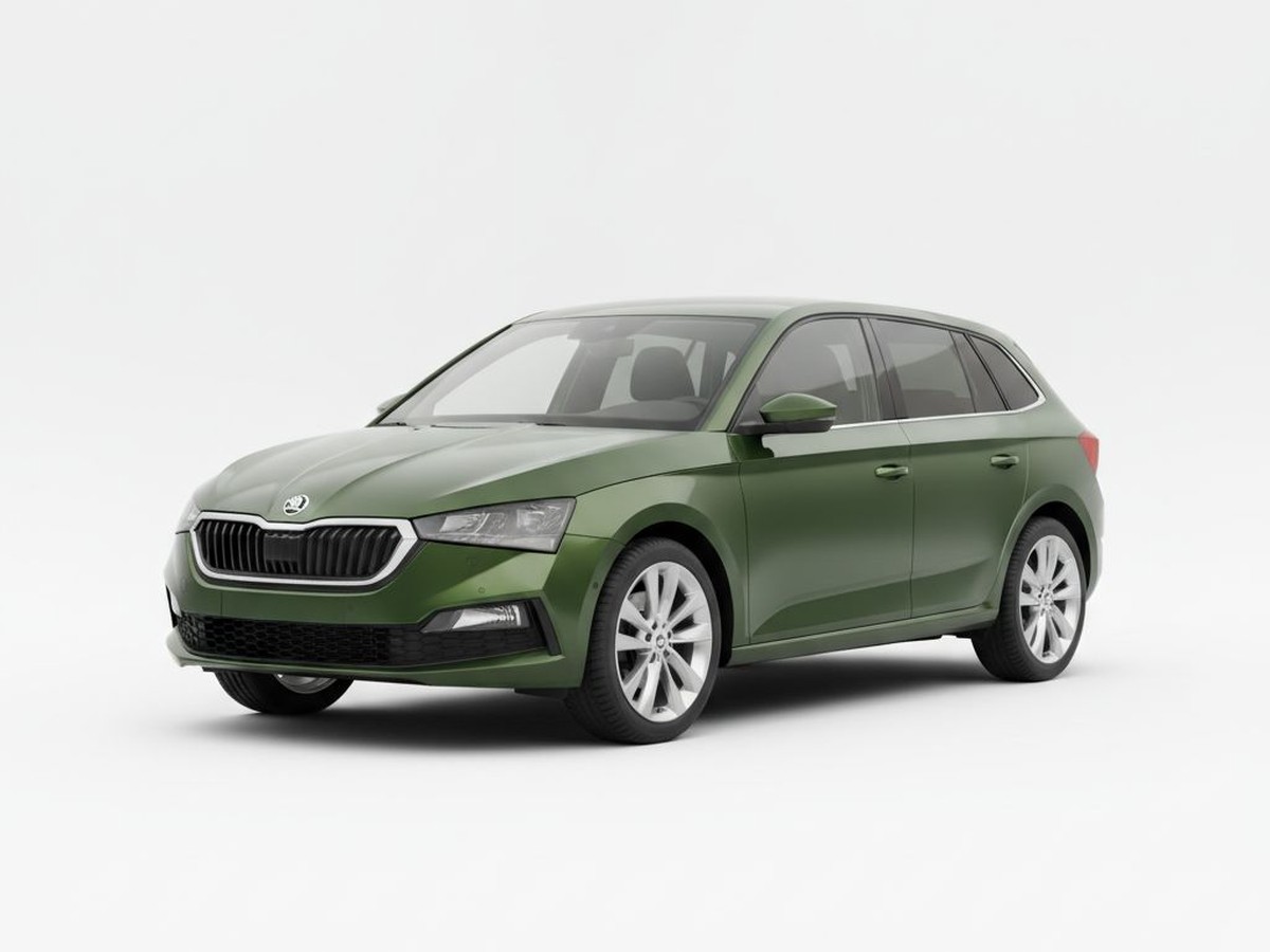 Skoda Scala z boku na neutralnym tle